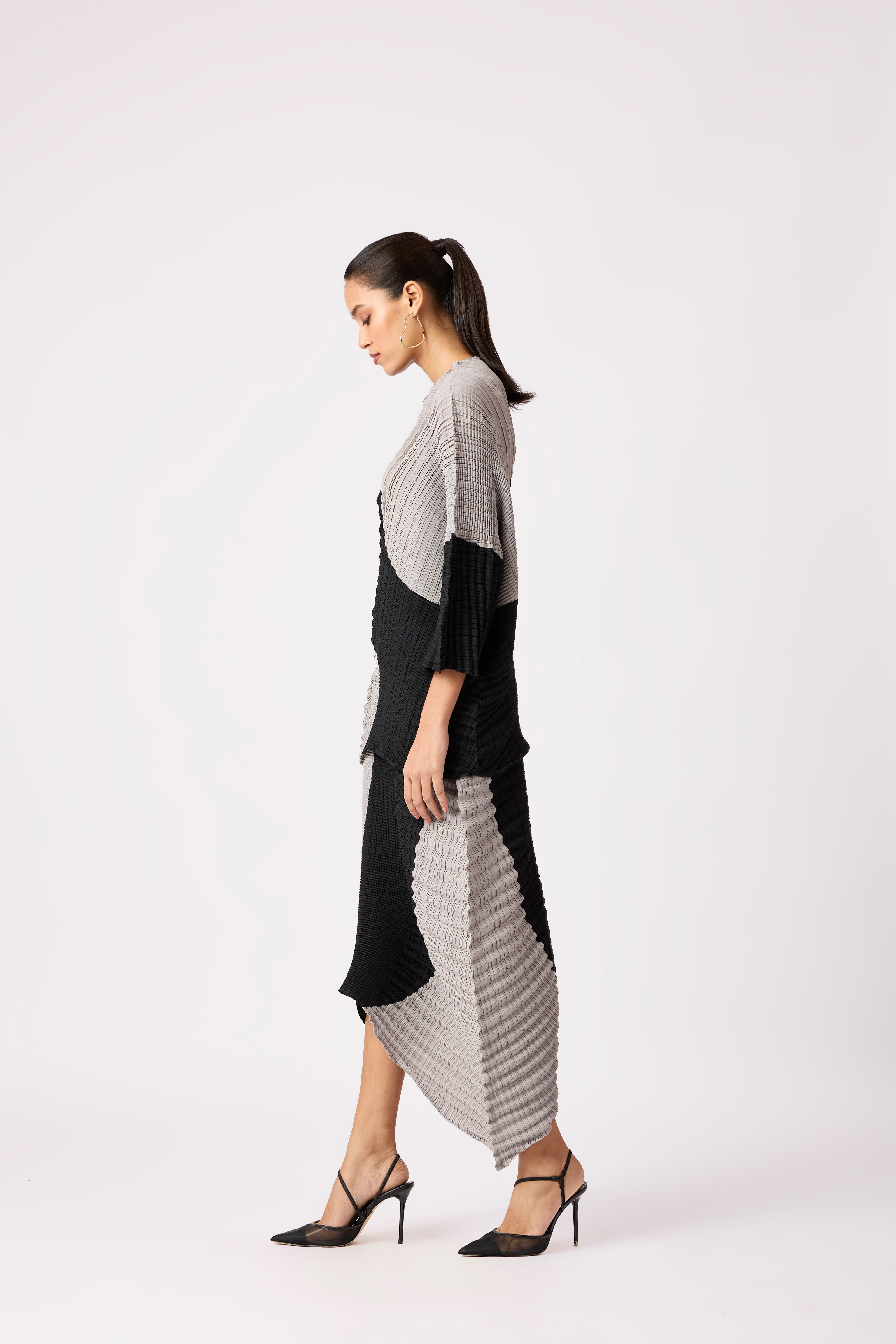 Aspen Skirt Set - Black & Grey